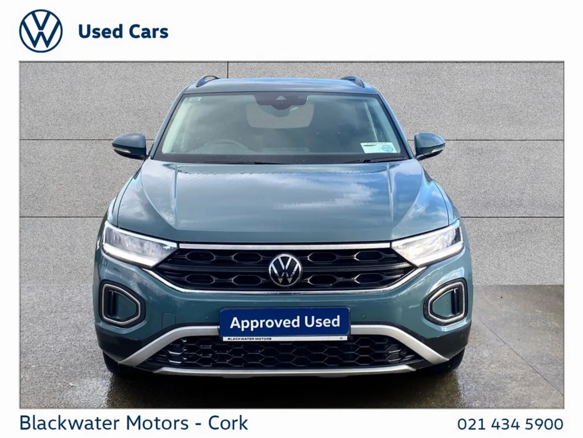 Volkswagen T-Roc SUV, Petrol, 2023, Blue