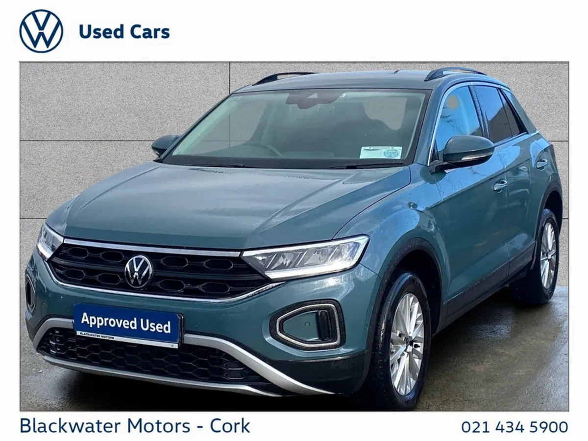 Volkswagen T-Roc SUV, Petrol, 2023, Blue