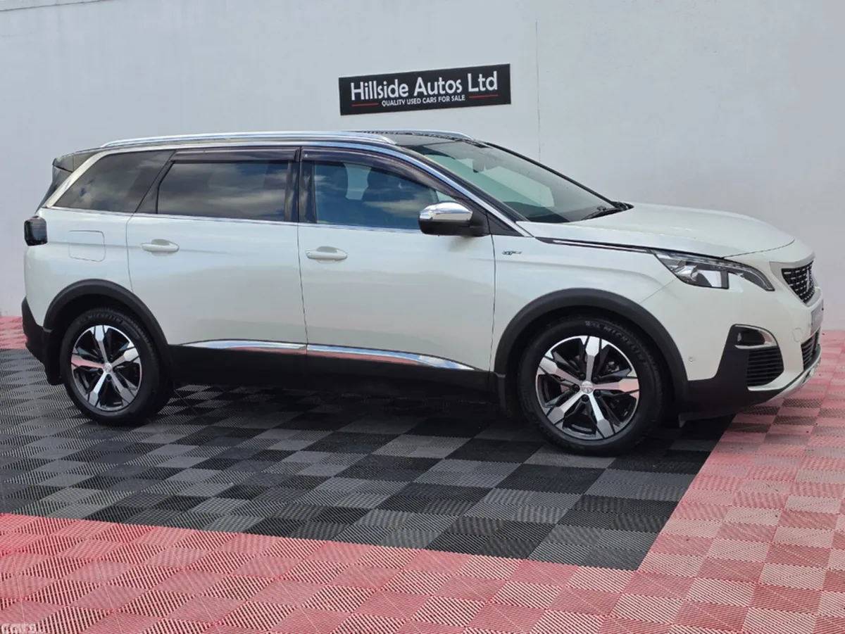 Peugeot 5008 MPV, Diesel, 2018, White
