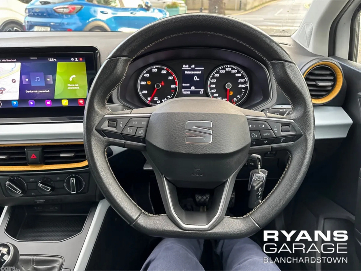 SEAT Arona Hatchback, Petrol, 2022, White