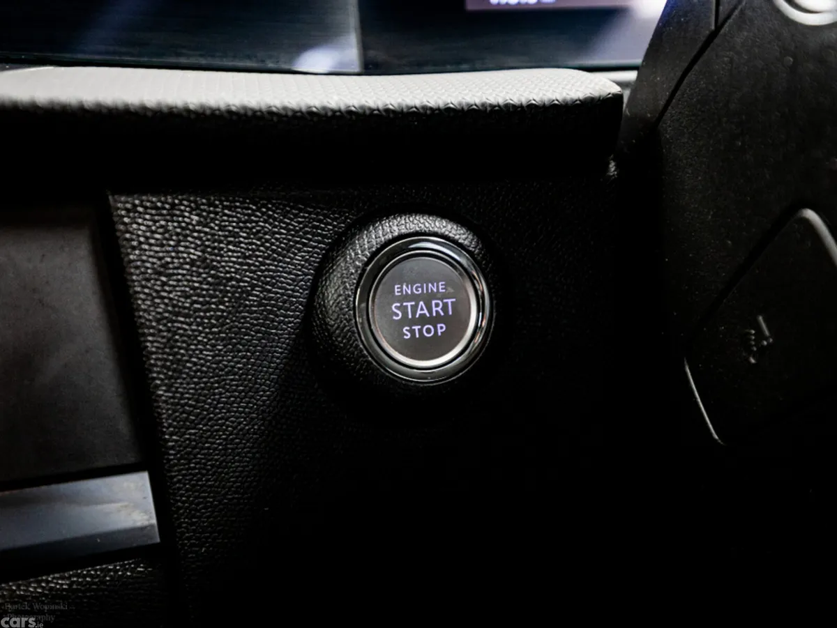 Opel Astra Hatchback, Electric, 2024, White