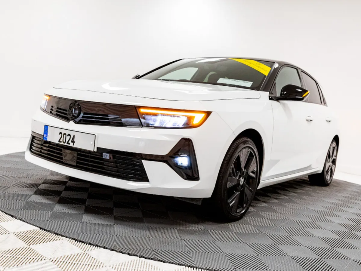 Opel Astra Hatchback, Electric, 2024, White