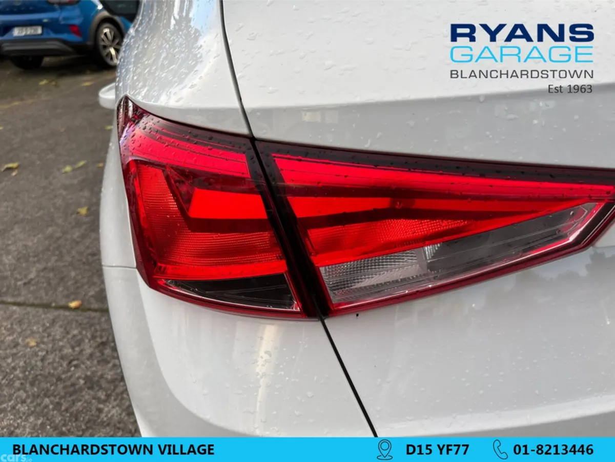 SEAT Arona Hatchback, Petrol, 2022, White