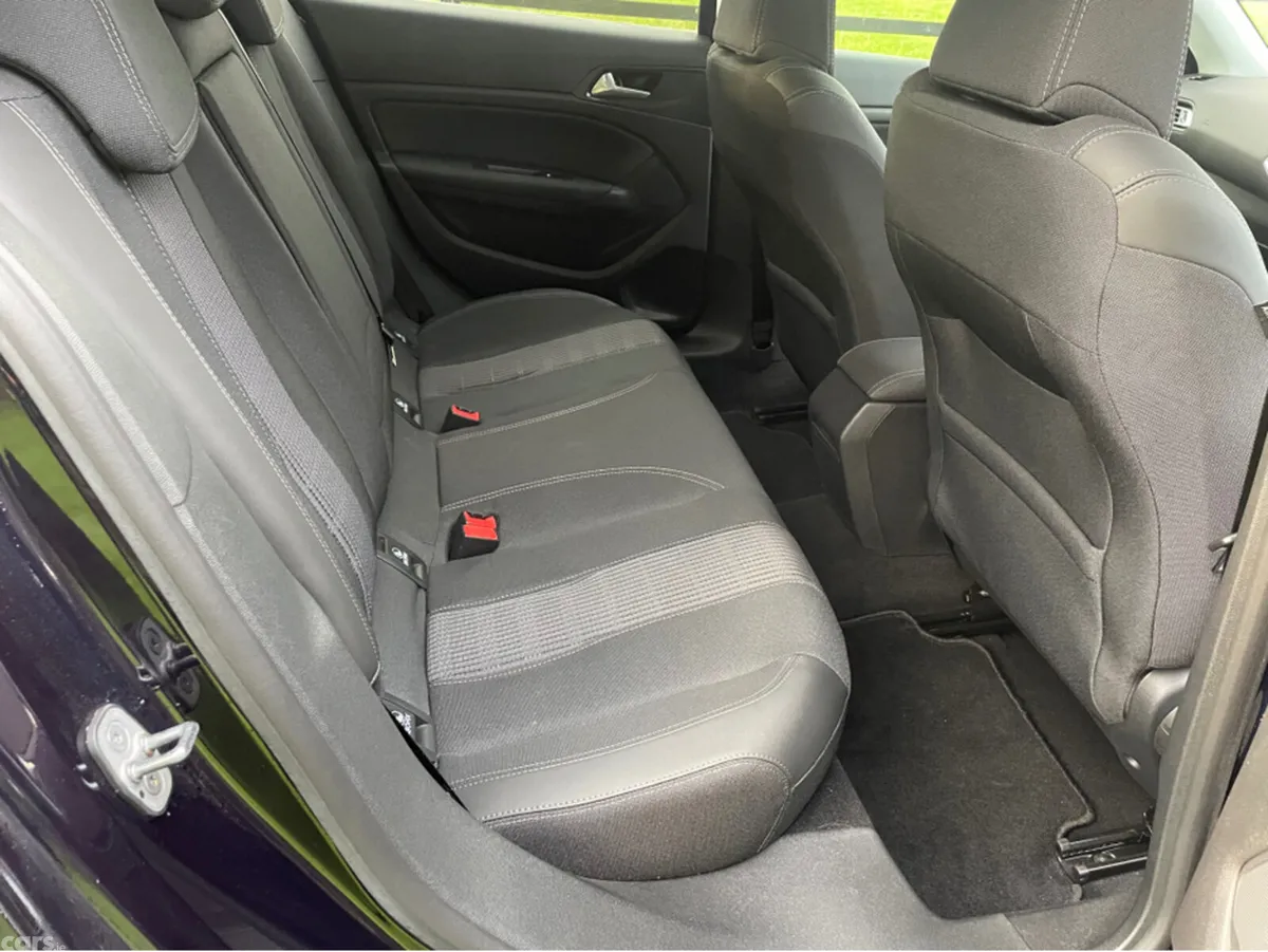 Peugeot 308 Hatchback, Diesel, 2019, Blue