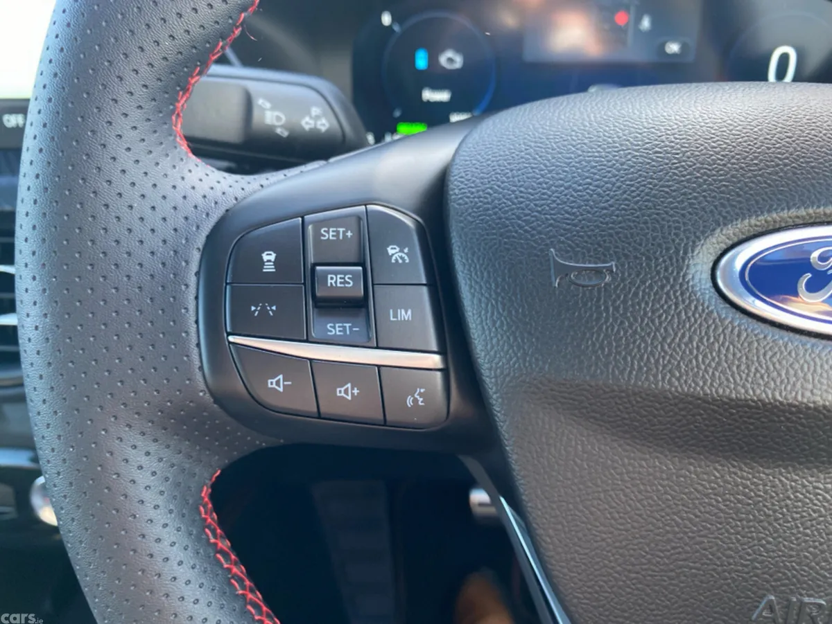 Ford Kuga MPV, Petrol Plug-in Hybrid, 2026, Grey