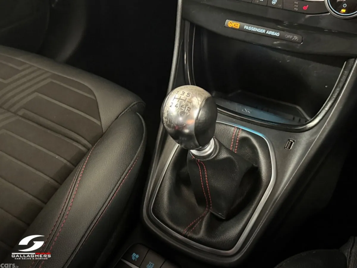 Ford Puma MPV, Petrol Hybrid, 2023, Grey