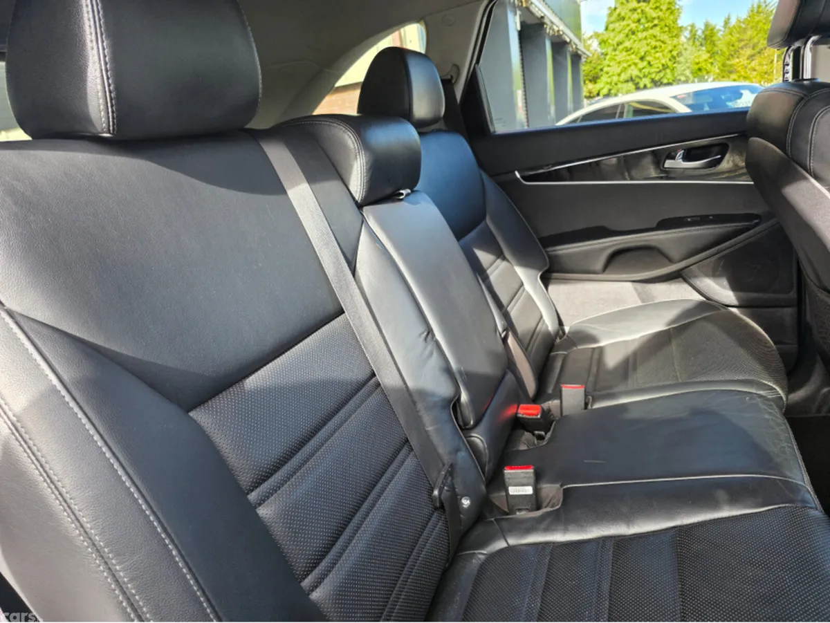 Kia Sorento Estate, Diesel, 2015, Silver