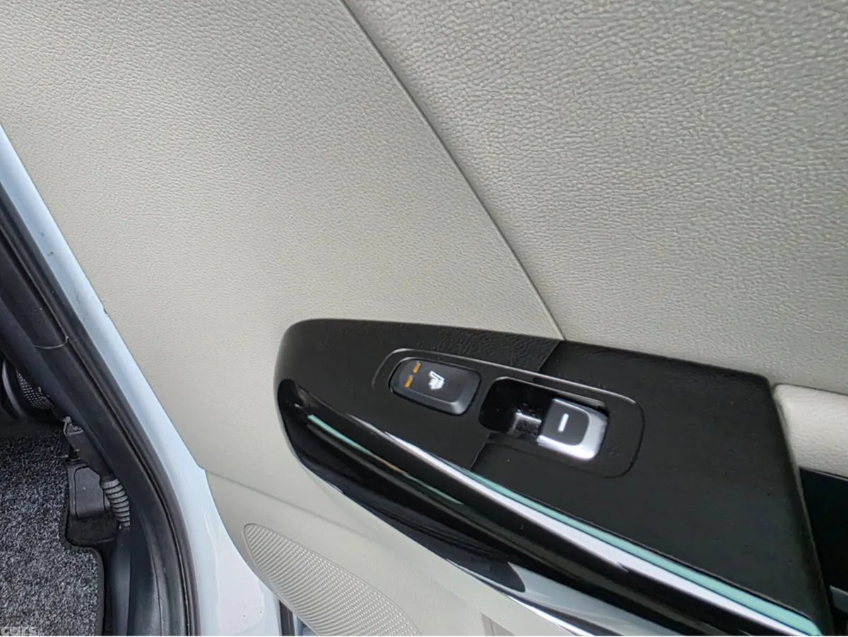Kia Sportage MPV, Diesel Hybrid, 2020, White