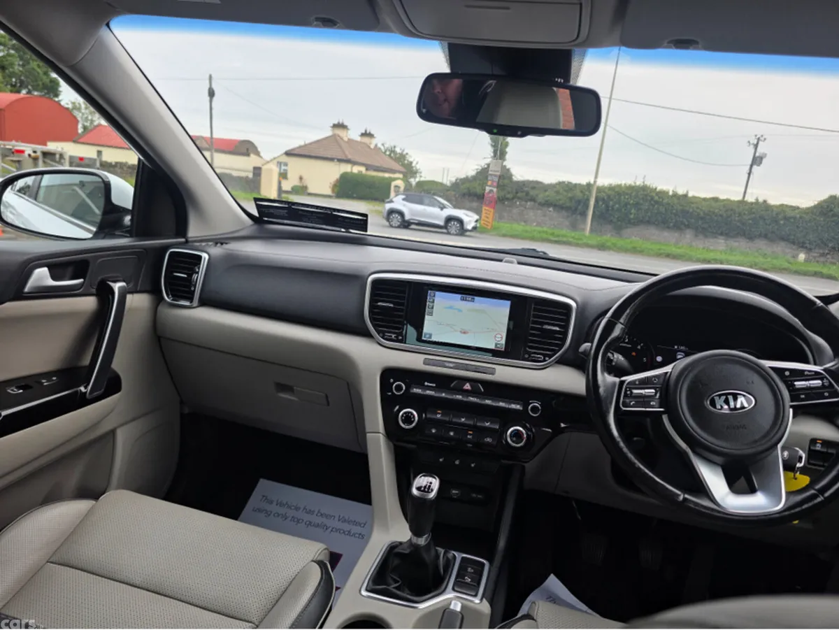 Kia Sportage MPV, Diesel Hybrid, 2020, White