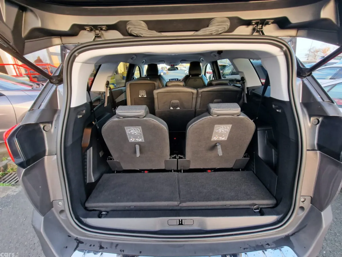 Peugeot 5008 MPV, Diesel, 2018, Grey