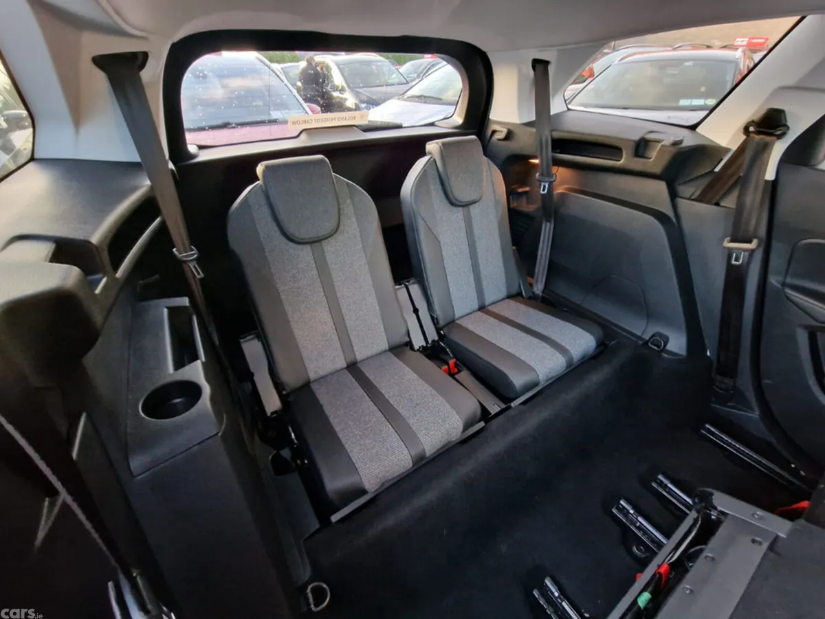 Peugeot 5008 MPV, Diesel, 2018, Grey