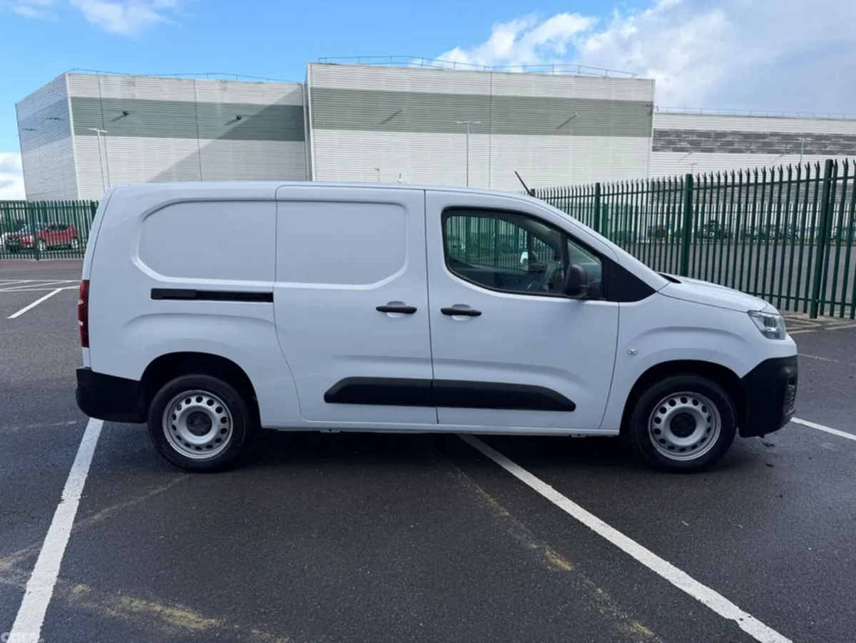 Citroen Berlingo Van, Diesel, 2023, White