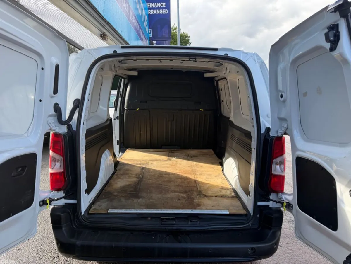 Citroen Berlingo Van, Diesel, 2023, White