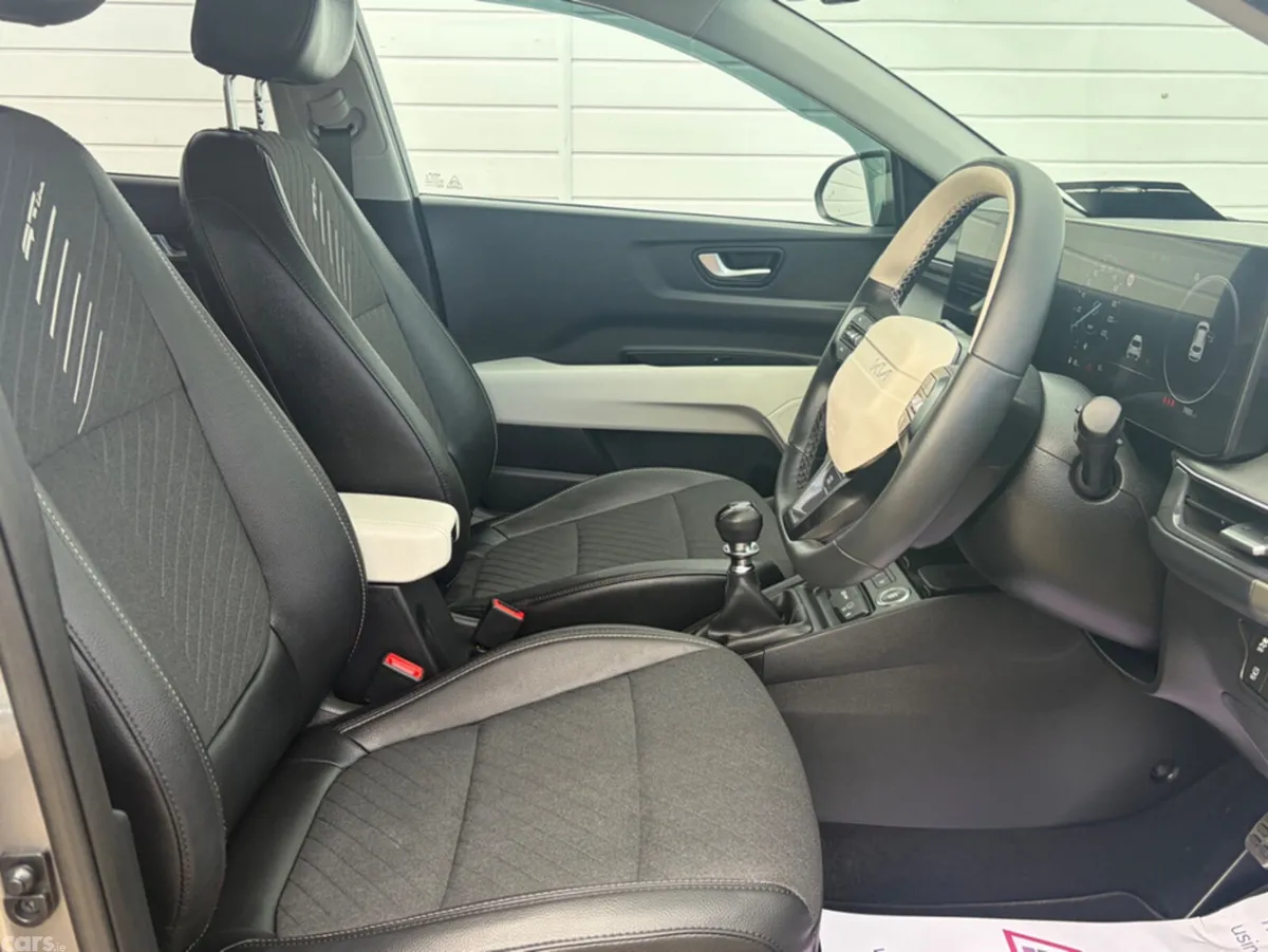 Kia Stonic SUV, Petrol, 2026, Grey