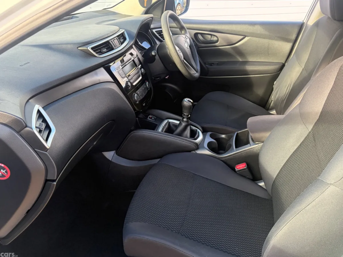 Nissan Qashqai MPV, Diesel, 2015, White