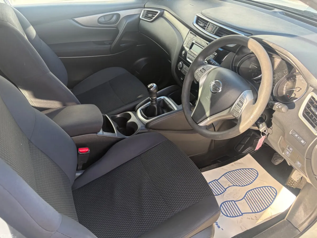 Nissan Qashqai MPV, Diesel, 2015, White