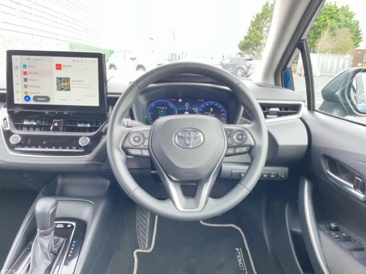 Toyota Corolla Saloon, Petrol Hybrid, 2026, Green