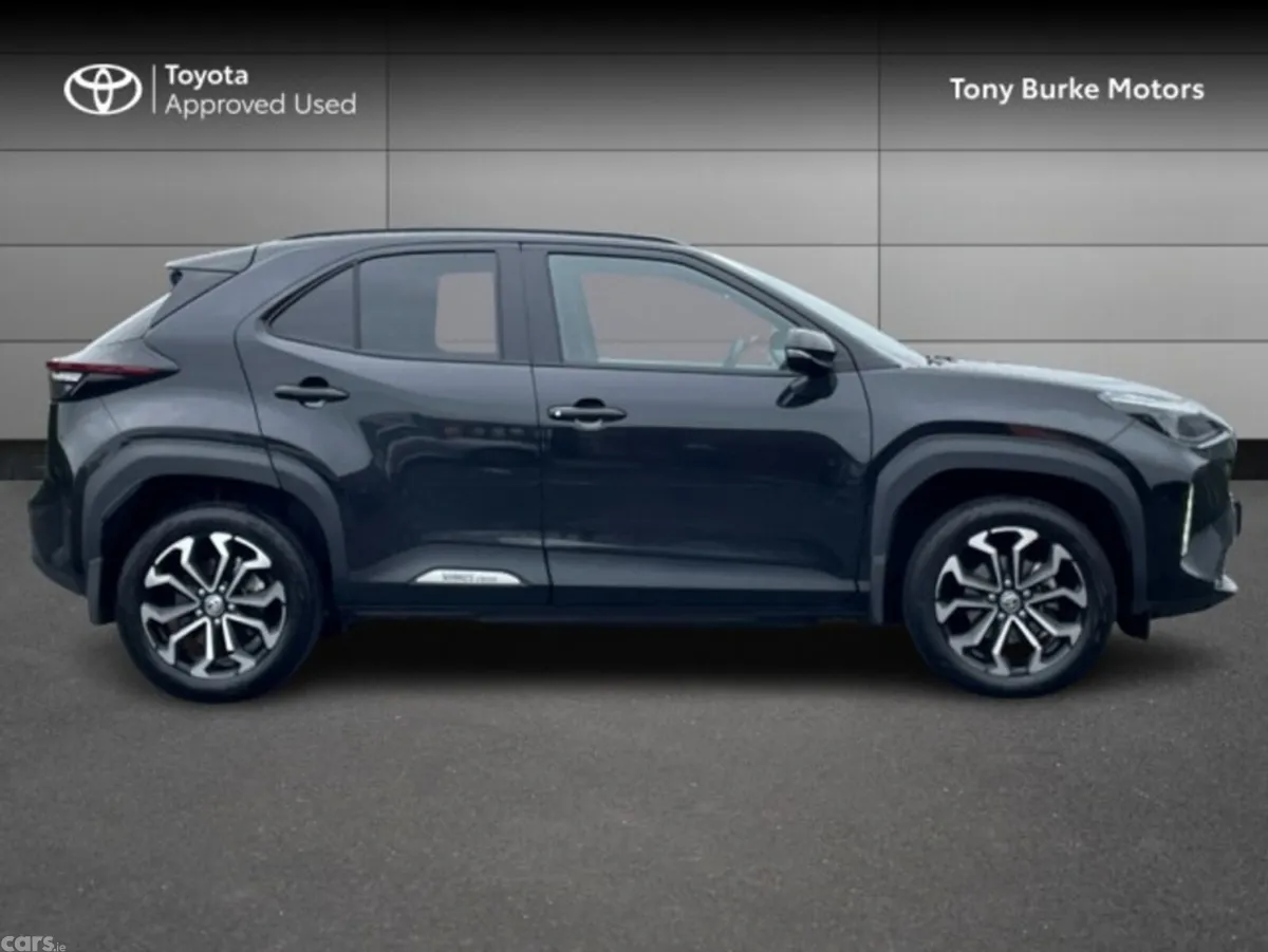 Toyota Yaris Cross SUV, Petrol Hybrid, 2026, Black
