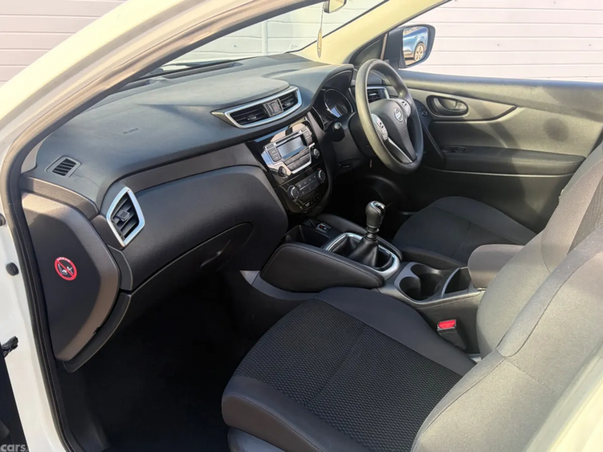 Nissan Qashqai MPV, Diesel, 2015, White