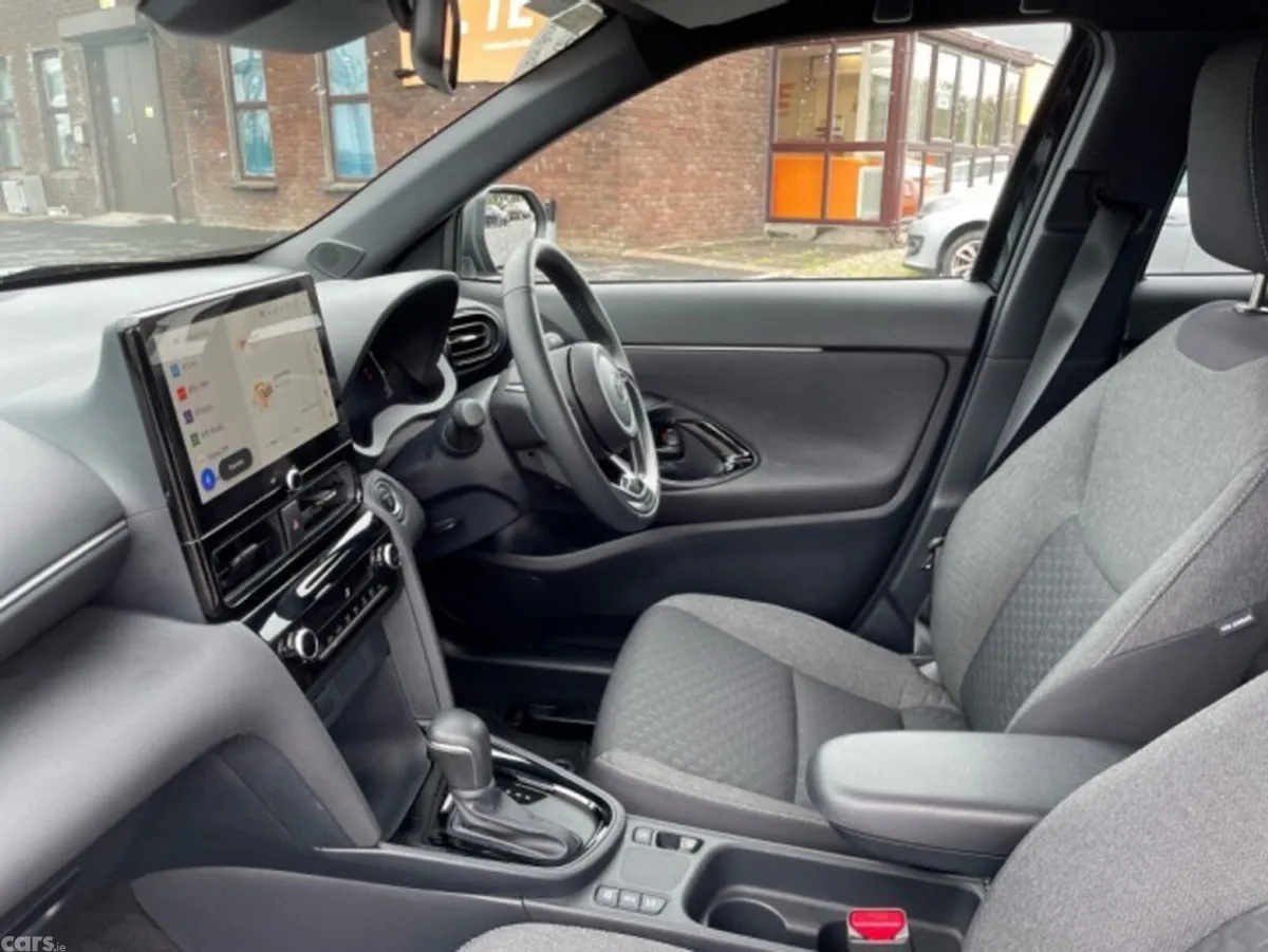 Toyota Yaris Cross SUV, Petrol Hybrid, 2026, Black