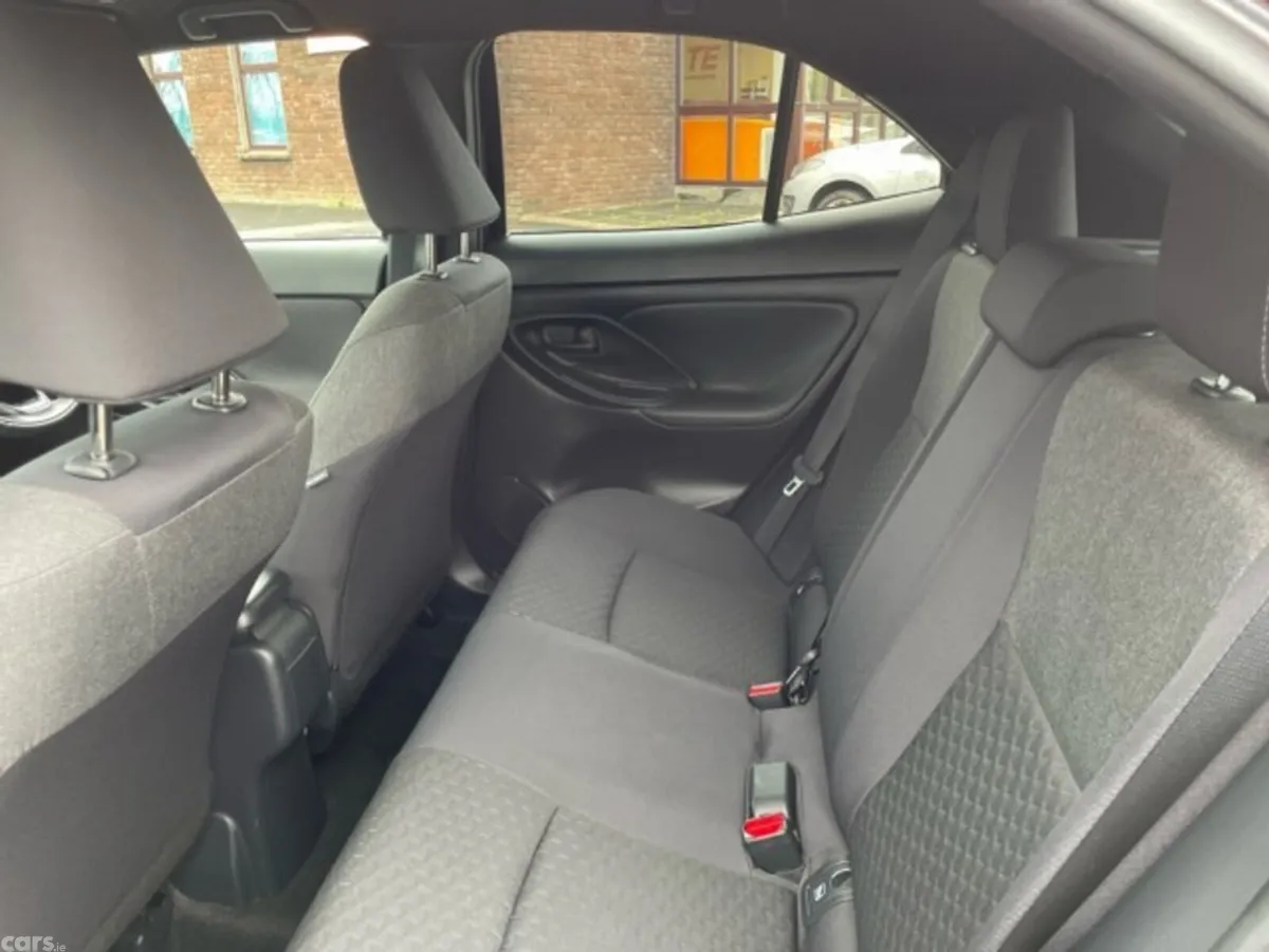 Toyota Yaris Cross SUV, Petrol Hybrid, 2026, Black