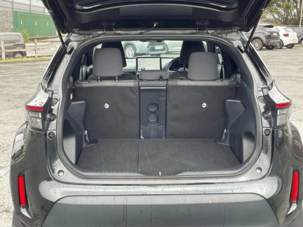 Toyota Yaris Cross SUV, Petrol Hybrid, 2026, Black