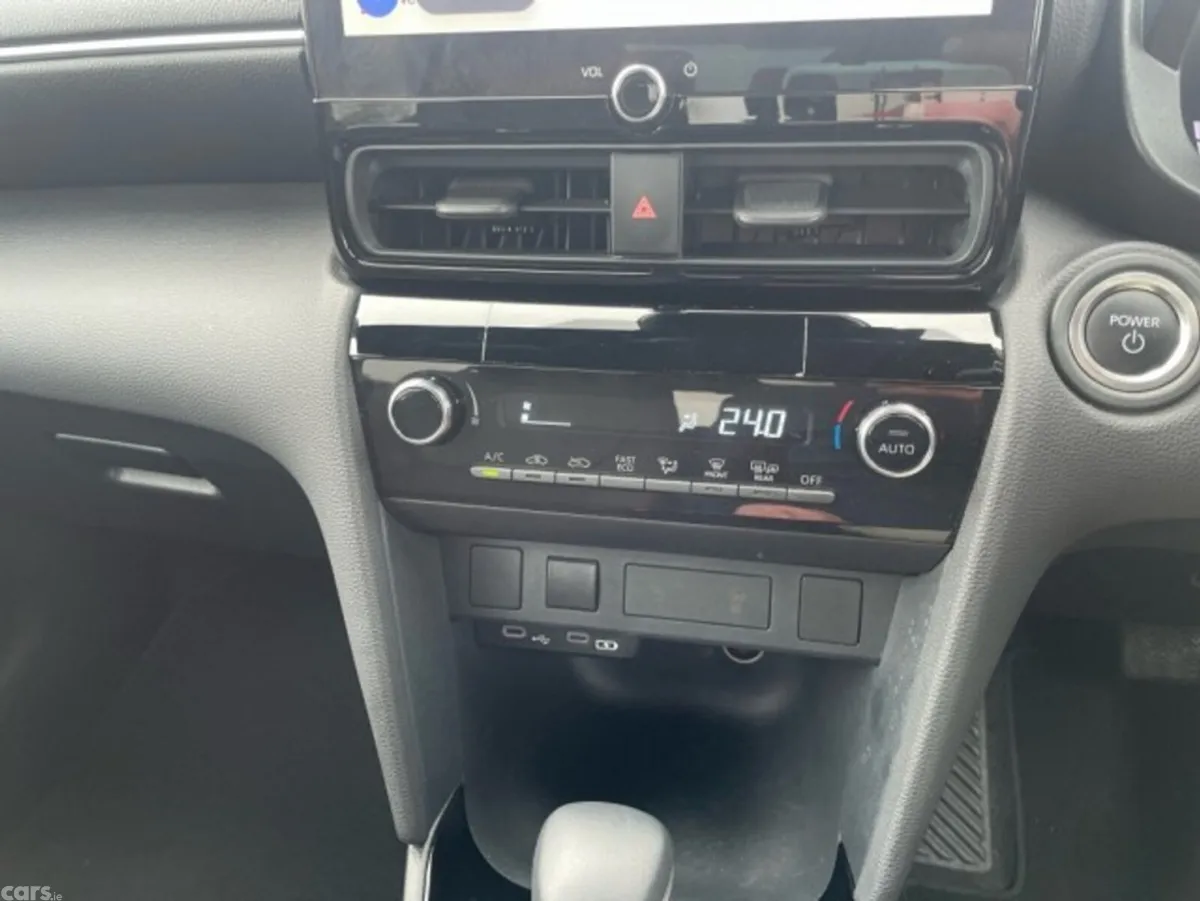Toyota Yaris Cross SUV, Petrol Hybrid, 2026, Green