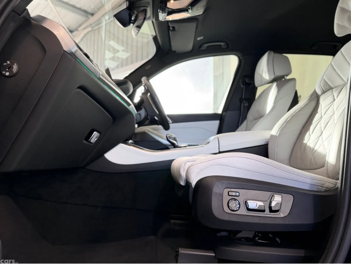 BMW X5 Estate, Petrol Hybrid, 2023, Blue