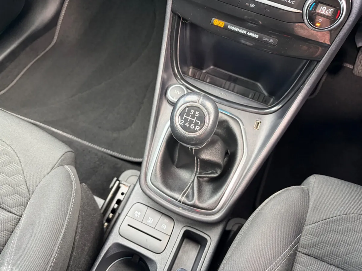 Ford Puma MPV, Petrol, 2020, Grey