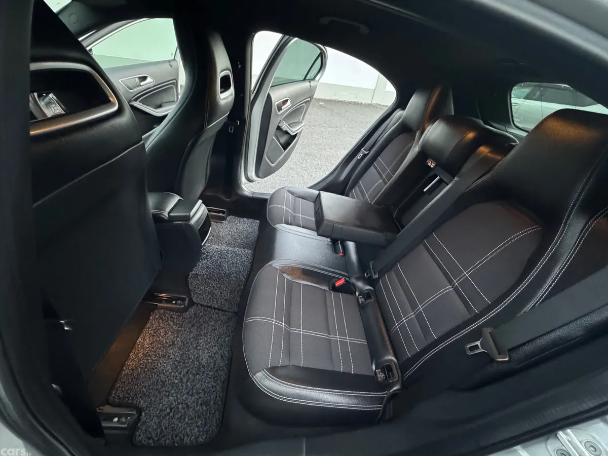 Mercedes-Benz A-Class Hatchback, Petrol, 2014, Silver