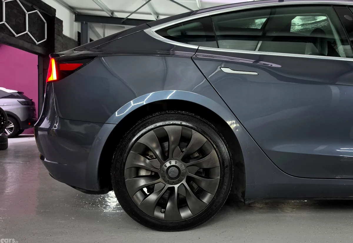 Tesla Model 3 Saloon, Electric, 2020, Grey