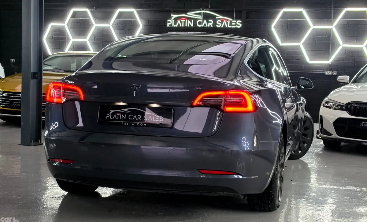Tesla Model 3 Saloon, Electric, 2020, Grey