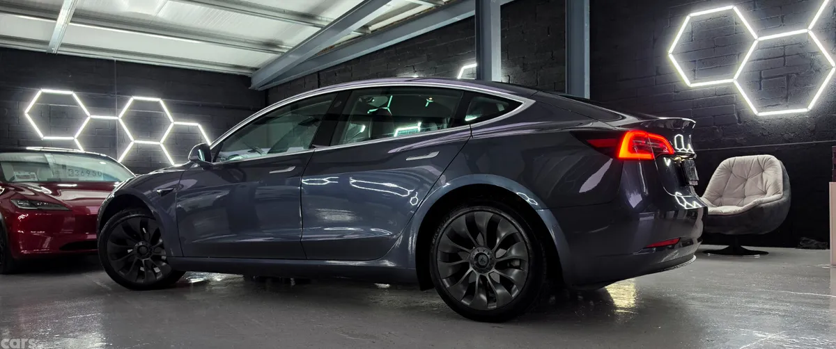 Tesla Model 3 Saloon, Electric, 2020, Grey