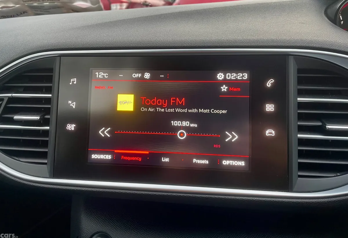 Peugeot 308 Hatchback, Diesel, 2018, White