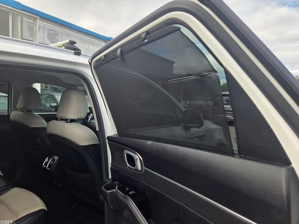 Kia Sorento MPV, Petrol Plug-in Hybrid, 2022, White