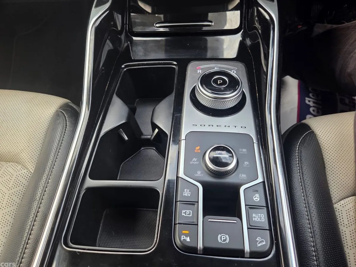 Kia Sorento MPV, Petrol Plug-in Hybrid, 2022, White