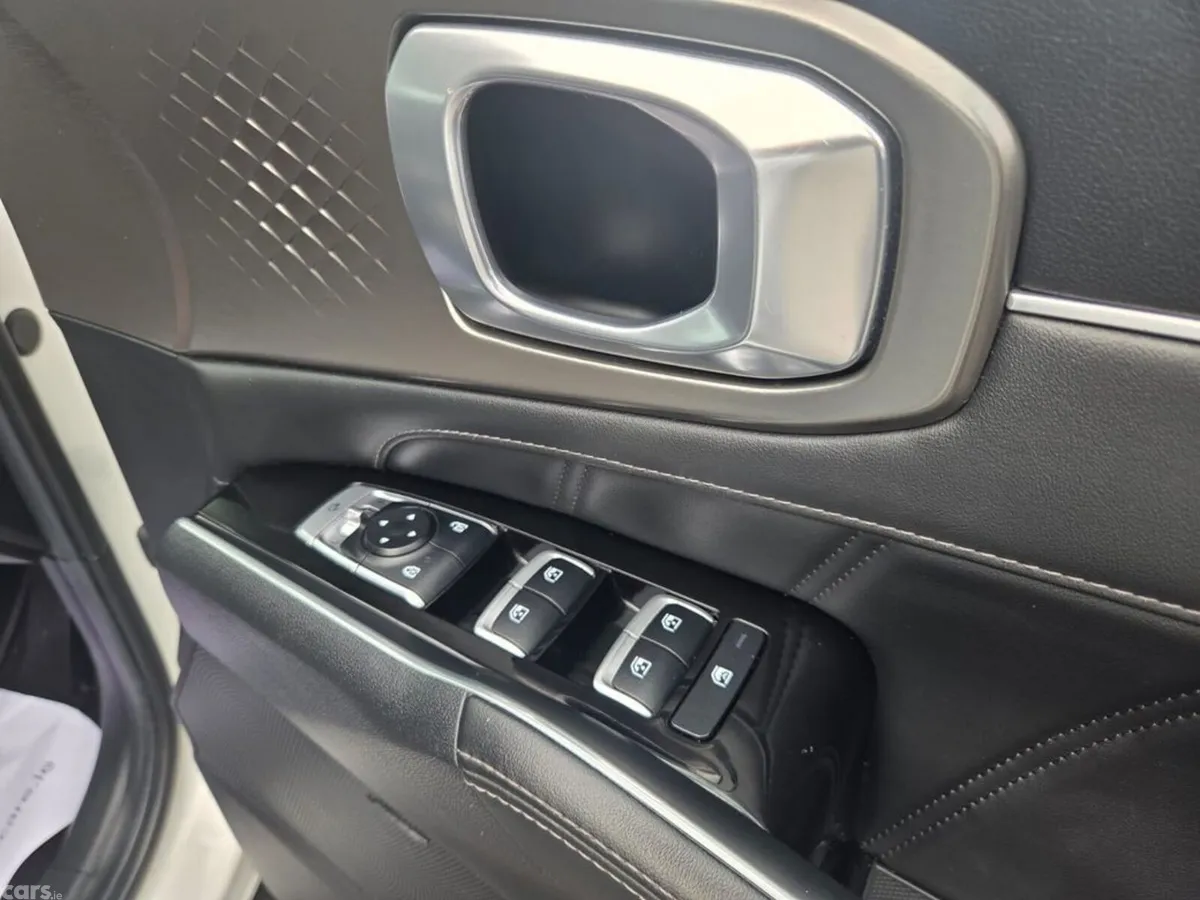 Kia Sorento MPV, Petrol Plug-in Hybrid, 2022, White
