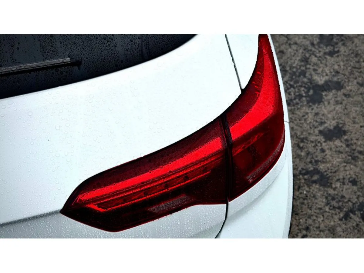 Volkswagen T-Roc SUV, Diesel, 2021, White