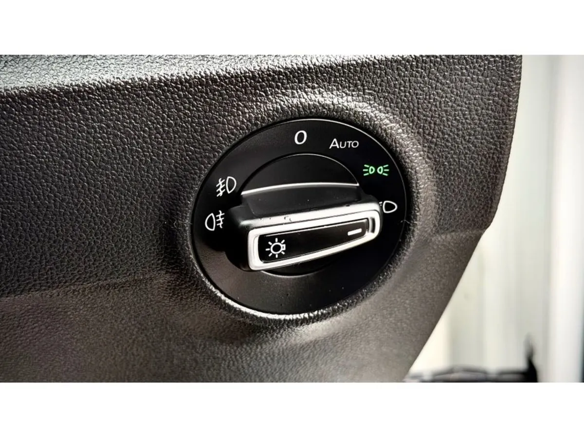 Volkswagen T-Roc SUV, Diesel, 2021, White