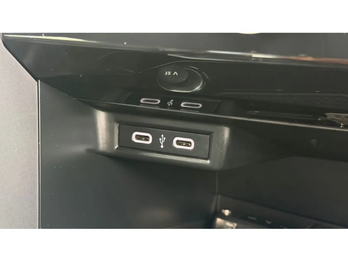 Volkswagen T-Roc SUV, Diesel, 2021, White