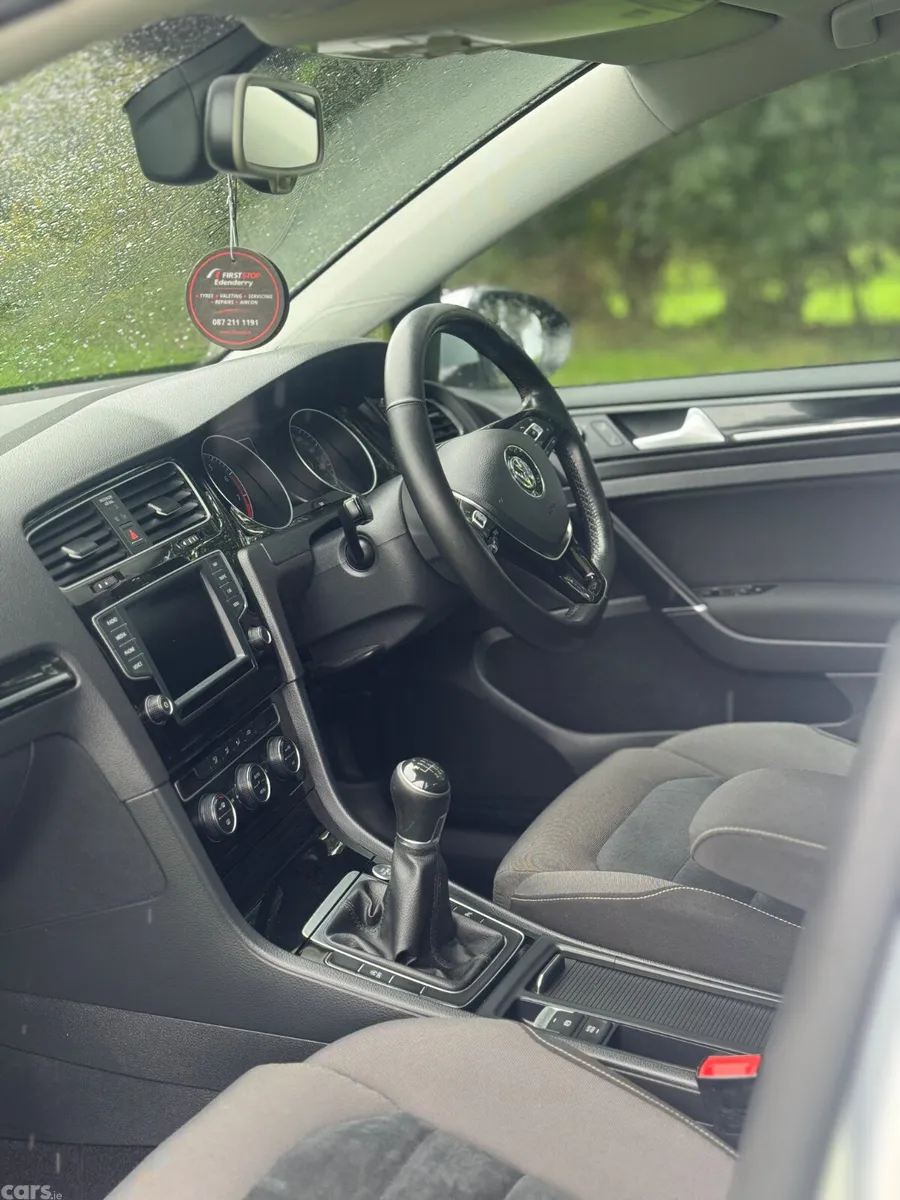 Volkswagen Golf Estate, Petrol, 2016, Silver