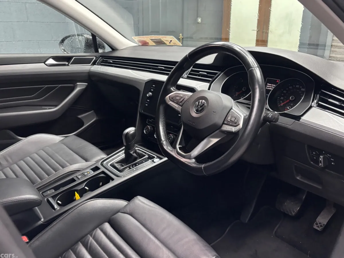 Volkswagen Passat Saloon, Diesel, 2019, Black