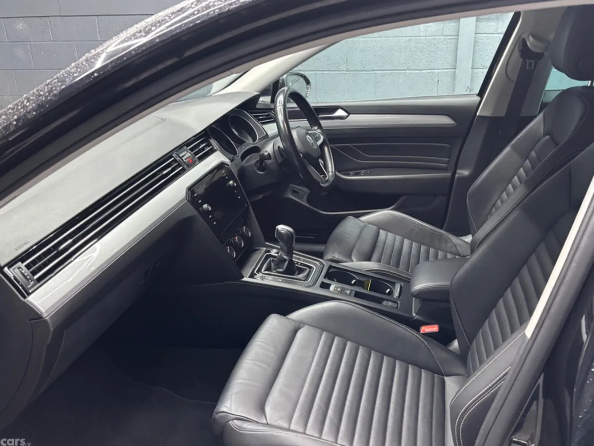 Volkswagen Passat Saloon, Diesel, 2019, Black