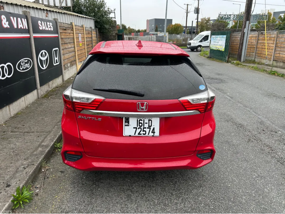 Honda Shuttle Estate, Petrol, 2016, Red