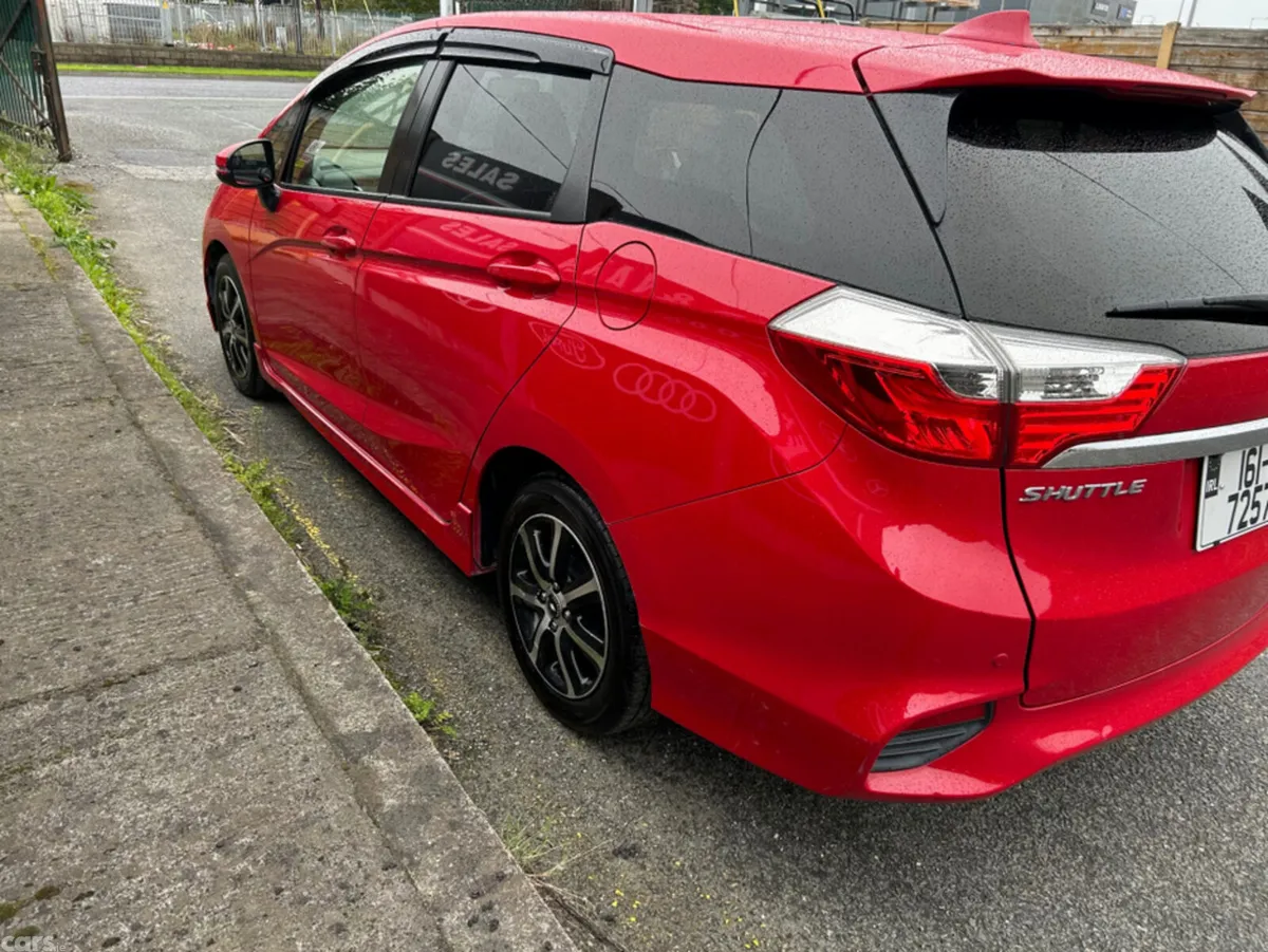Honda Shuttle Estate, Petrol, 2016, Red