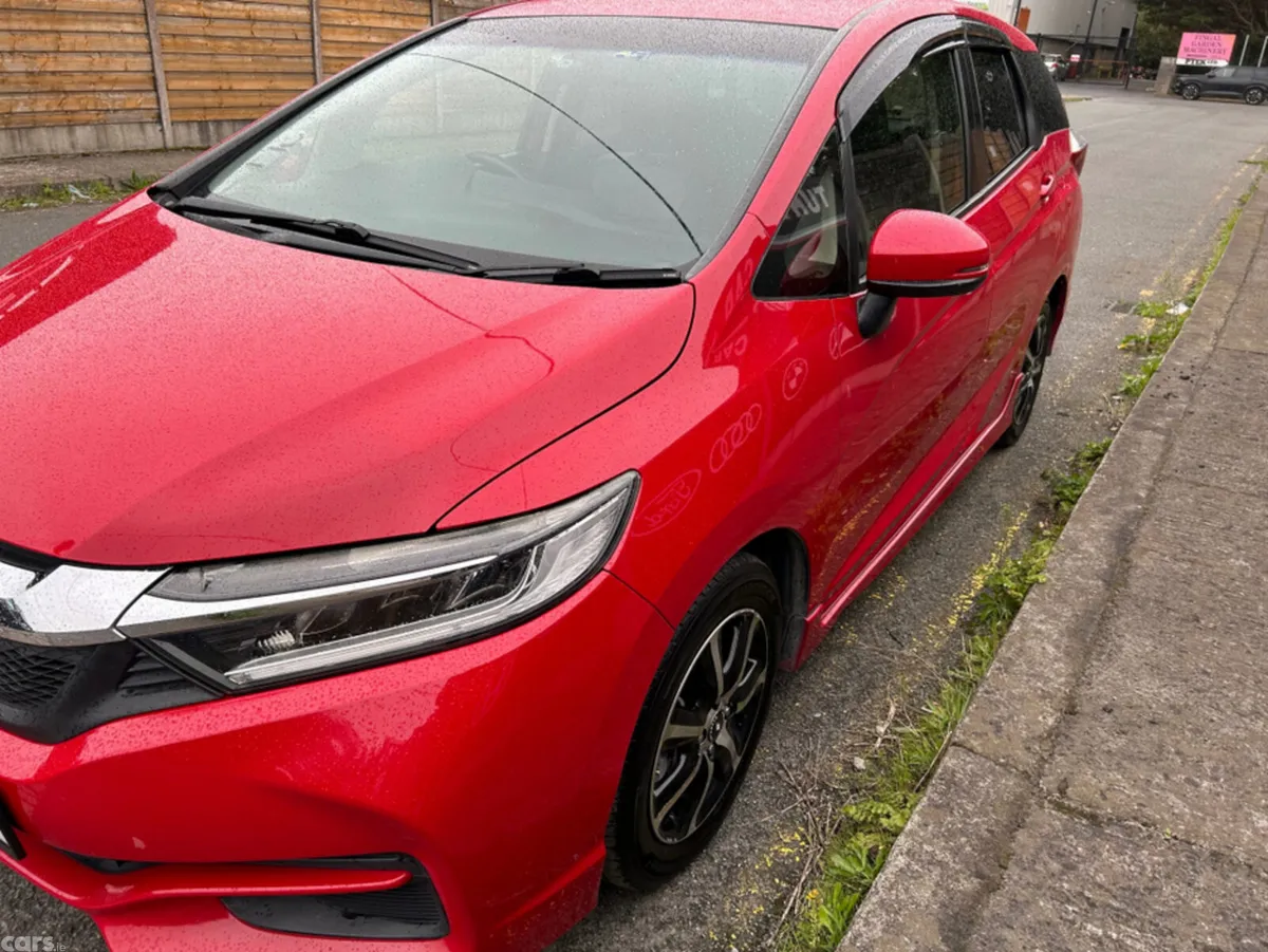 Honda Shuttle Estate, Petrol, 2016, Red