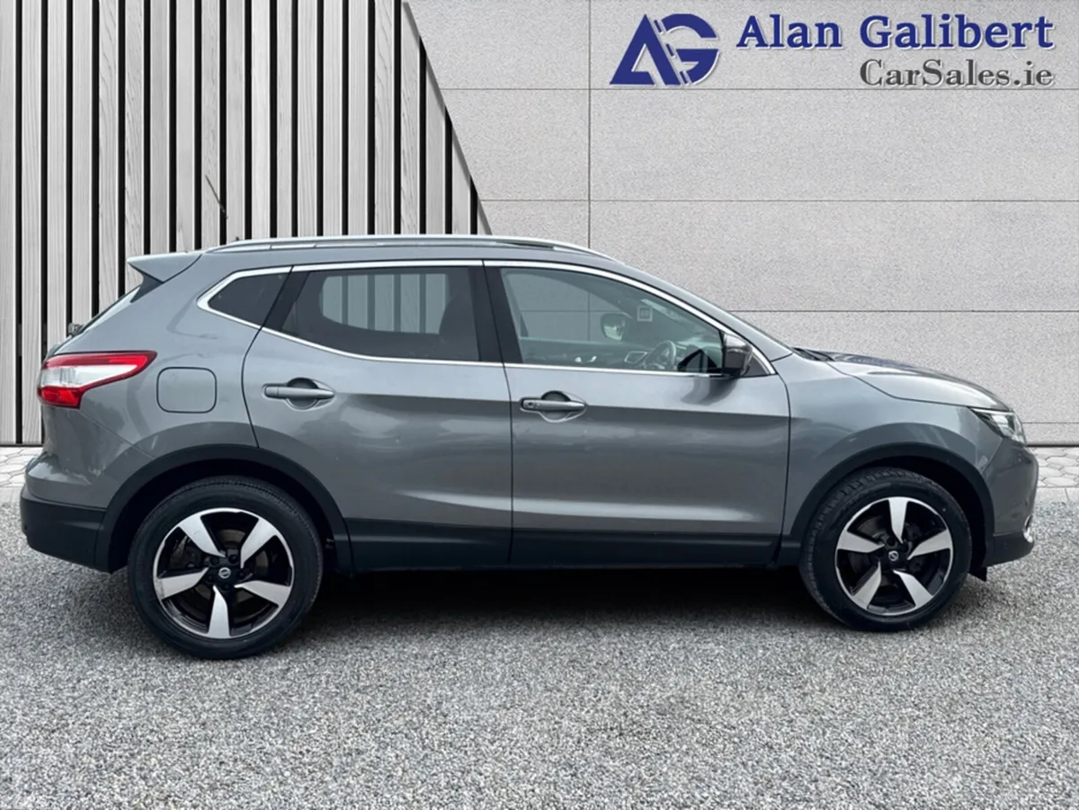 Nissan Qashqai MPV, Diesel, 2017, Grey