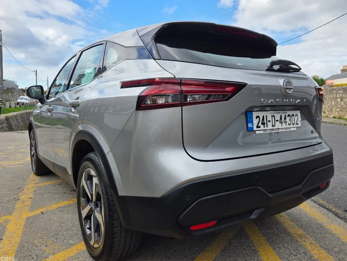 Nissan Qashqai MPV, Petrol, 2024, Grey