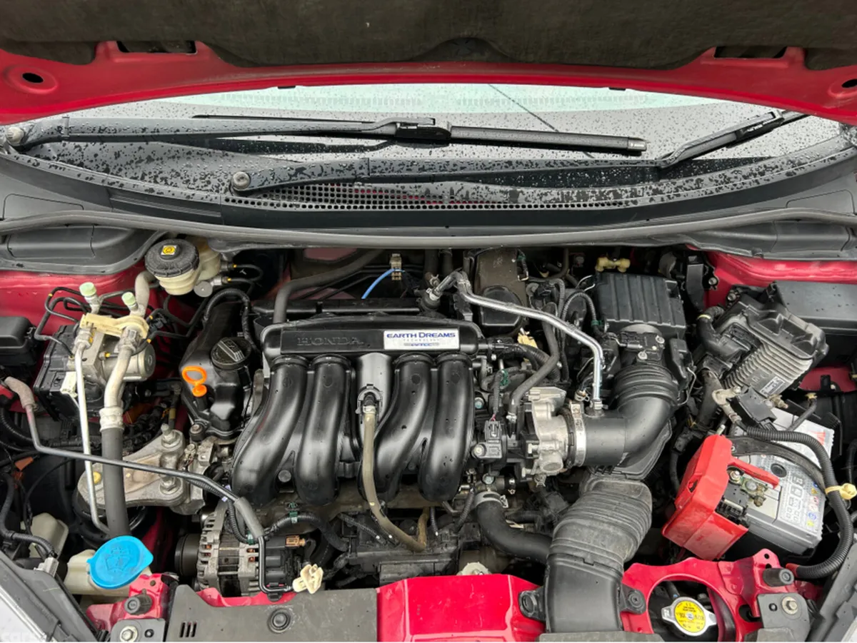 Honda Shuttle Estate, Petrol, 2016, Red
