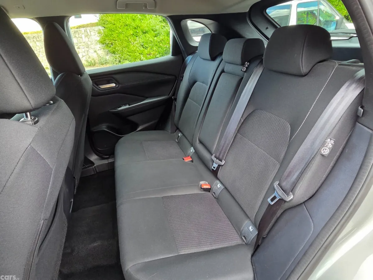 Nissan Qashqai MPV, Petrol, 2024, Grey